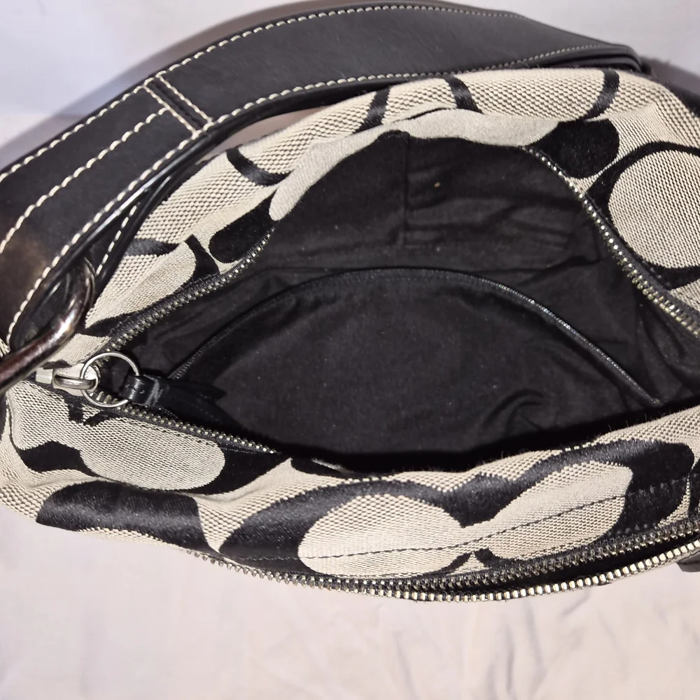 Coach Black and Grey Signature Shoulder Bag - Picture 5 of 12